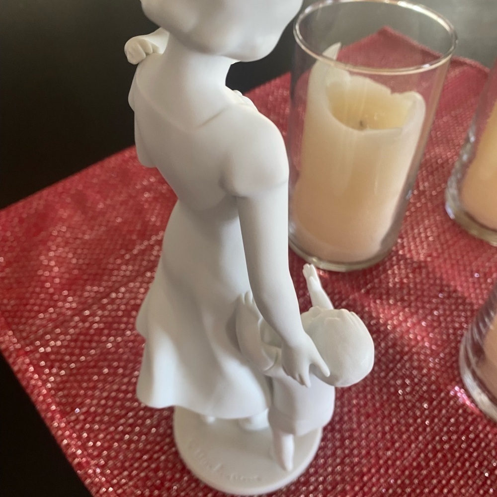 Vintage Kaiser German Porcelain - Picture 4 of 6